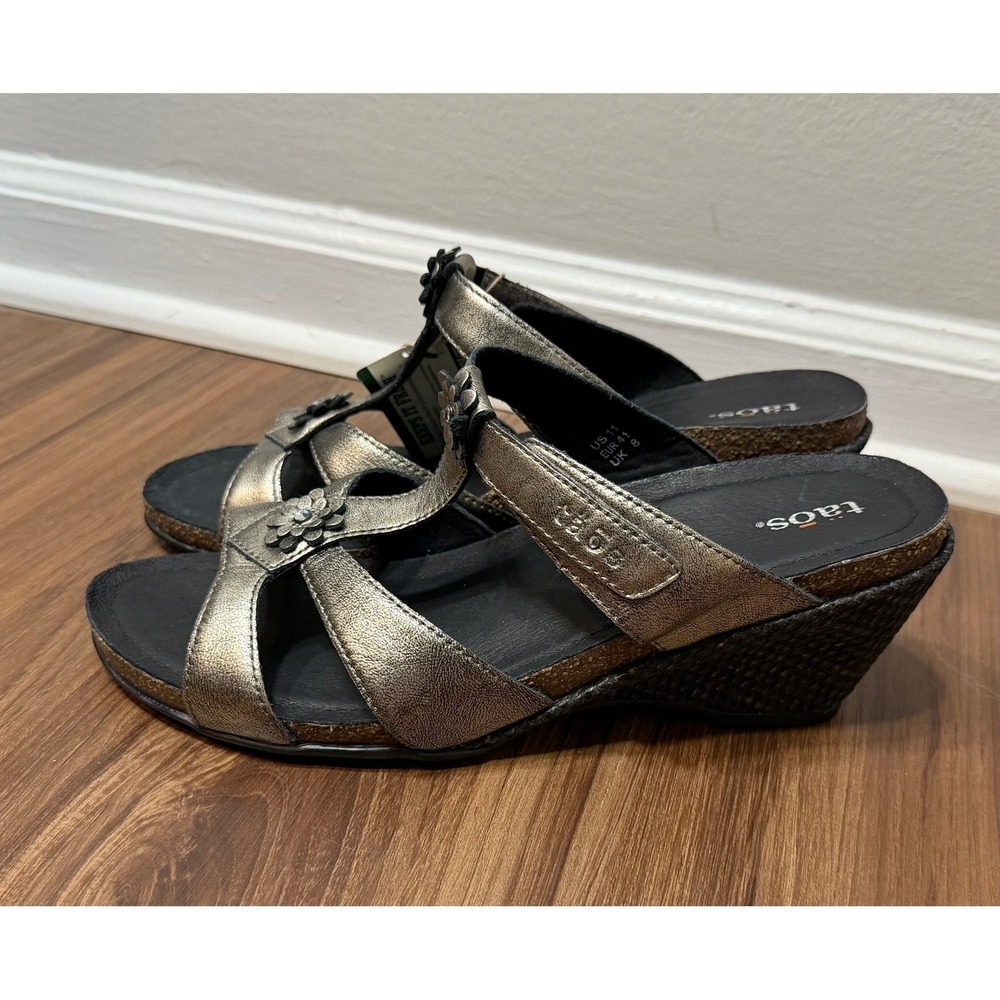 Taos Tender Metallic Pewter Leather Wedge Sandals Womens Floral T-Strap Sz 11